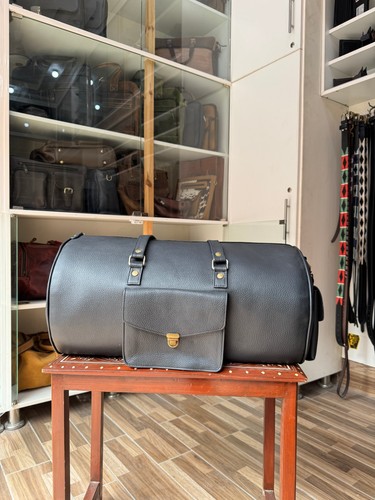 Leather travel duffel bag - leather, |